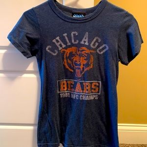 Super soft Vintage “Chicago Bears 1985 NFC Champs” t-shirt.